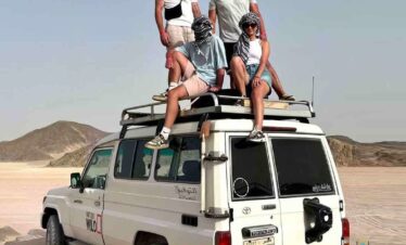Hurghada Desert Safari Jeep: 7 Adventures Await!