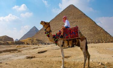 Hurghada Pyramids Flight Tour: 1 Day Ancient Wonders Adventure